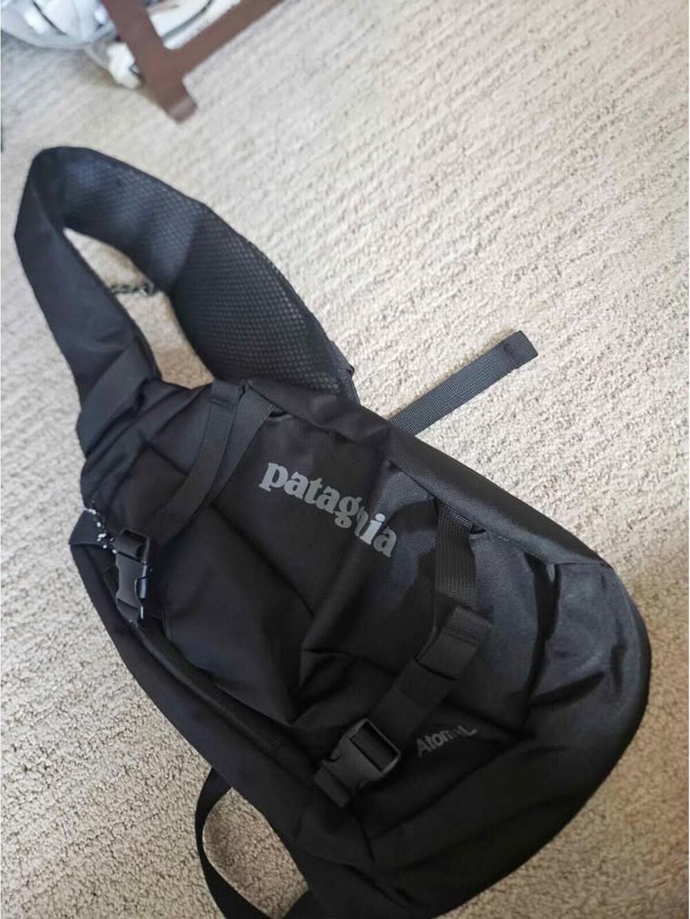 Patagonia 8L Atom Sling Bag